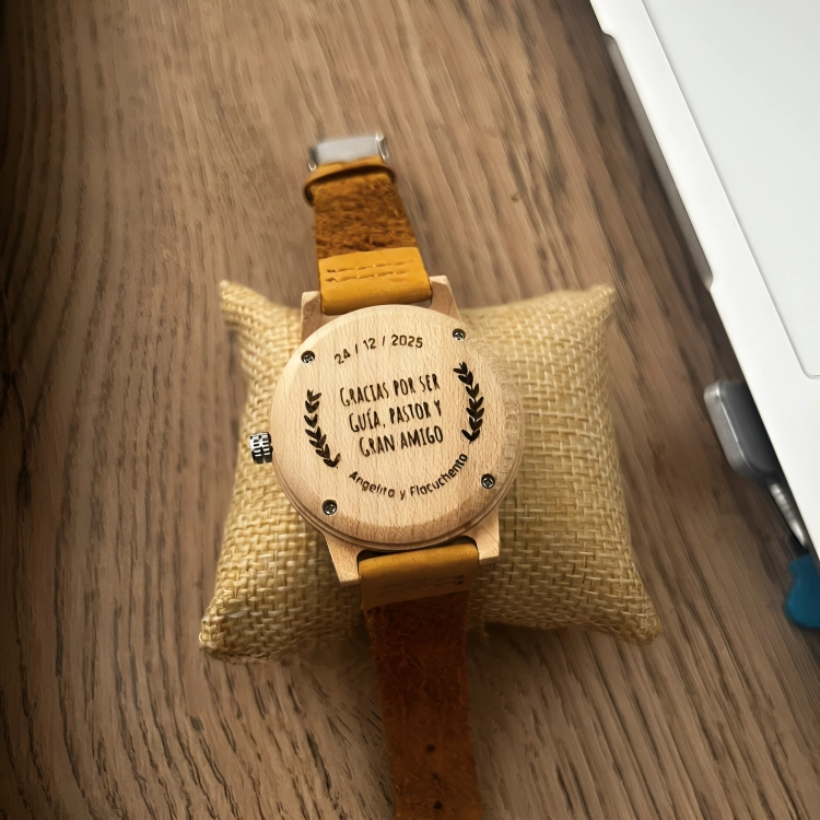 reloj madera grabado en laser